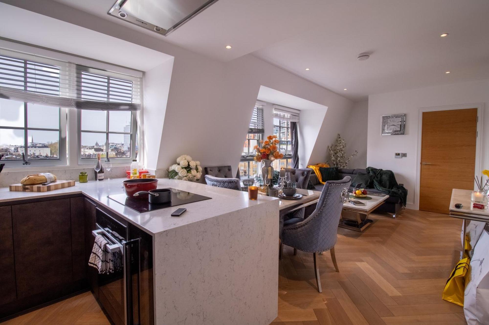 Luxurious 1-Bedroom Penthouse In Marble Arch 71 Лондон Екстер'єр фото