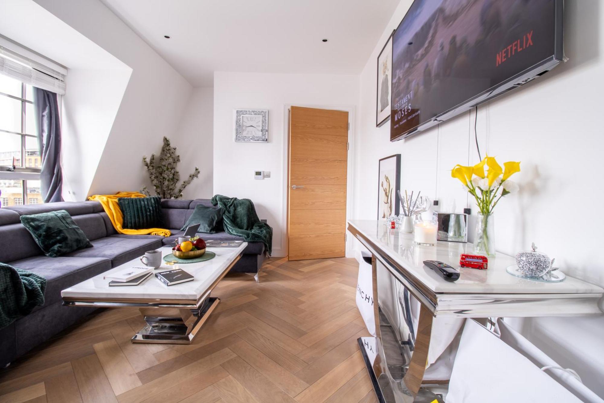 Luxurious 1-Bedroom Penthouse In Marble Arch 71 Лондон Екстер'єр фото